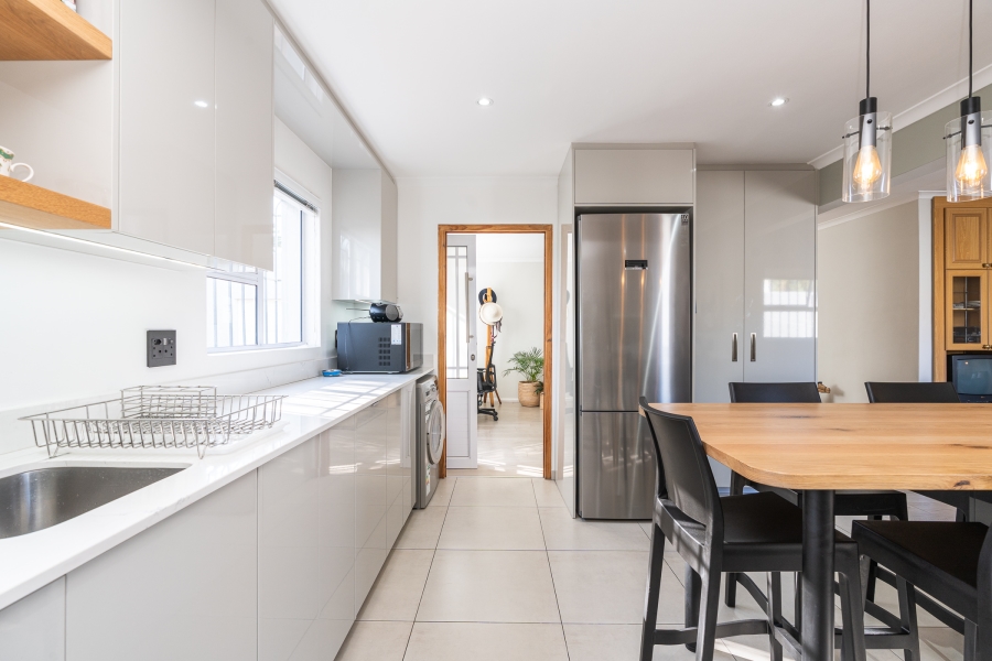 3 Bedroom Property for Sale in Edgemead Western Cape